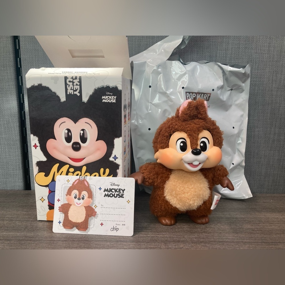 Pop mart Mickey Family Cute Together Keychain- Confirmed Chip